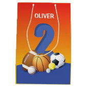 Jongen 2e verjaardag Sportbannen Medium Cadeauzakje (Achterkant)
