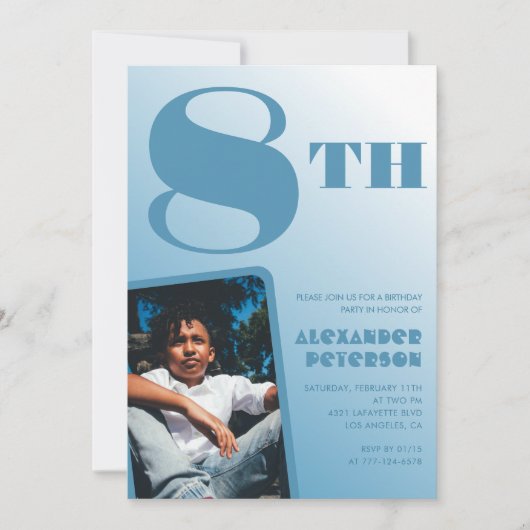 Jongen 8e verjaardag uitnodigingen Blauwe foto (Voorkant)