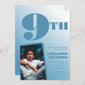 Jongen 9e verjaardag uitnodigingen Blauwe foto (Voorkant / Achterkant)