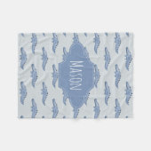 Jongen: Cute Blue Safari Crocodile Pattern and Nam Fleece Deken (Voorkant (Horizontaal))