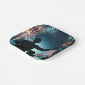 Jongen en vader met Amerikaanse vlaggen en vuurwer Papieren Bordje (Gebogen)