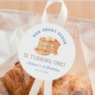 Jongen, onze korte stapel wordt één verjaardag ronde sticker