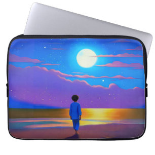 Jongen op het strand, staren naar de maan laptop sleeve