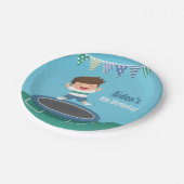 Jongen op Trampoline Kinderen op Birthday Party Pa Papieren Bordje (Gekanteld)