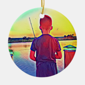 Jongen vissen keramisch ornament