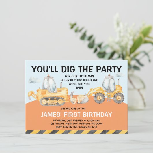 Jongens Graafmachine Eerste Verjaardagsfeestuitnod Kaart (Staand voorkant)