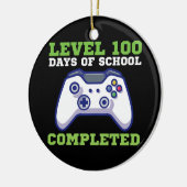 Jongens niveau 100 dagen van de school voltooid keramisch ornament (Links)