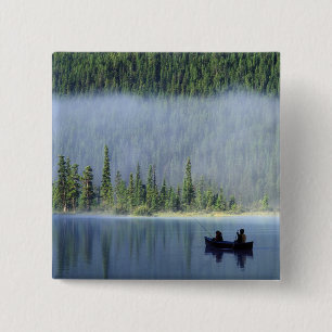 Jongens vissen op Waterfowl Lake, Banff Nationaal Vierkante Button 5,1 Cm