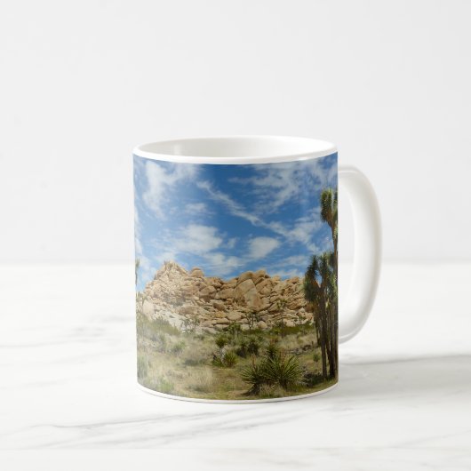 Joshua Trees en Blue Sky woestijnlandschap Koffiemok (Voorkant rechts)