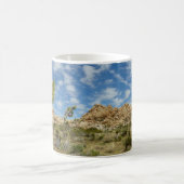 Joshua Trees en Blue Sky woestijnlandschap Koffiemok (Center)