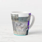 Jote cerf avec Peacock Design Latte Mug (Angle droit)