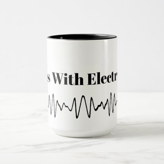 Joue Avec Mug Électrique (Centre)