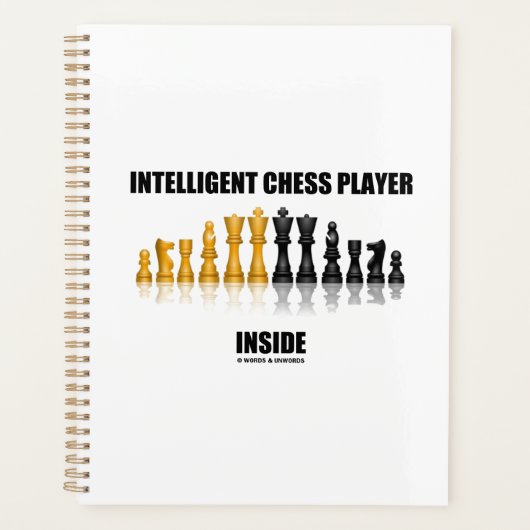 Joueur d'échecs intelligent à l'intérieur d'échecs (Devant)