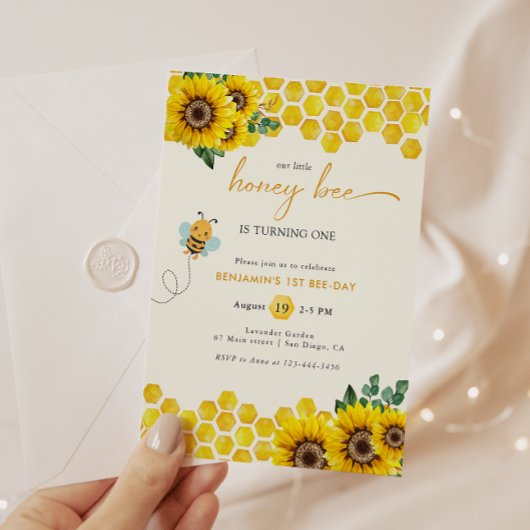 Jour de l'abeille Anniversaire Baby Boy Invitation