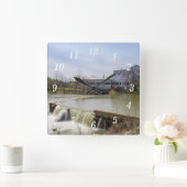 Jour Du Printemps À Ozark Mill Horloge Mur (Maison)