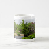 Jour nuageux Jardin Promenade Café Mug (Centre)