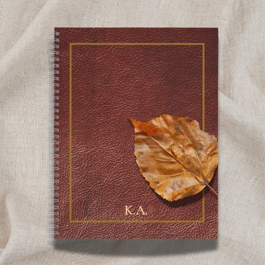 Journal à l'aspect de cuir vieilli avec feuille d'