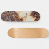 Jouw naam van roodbruine roestmetalen skateboard (Horizontaal)