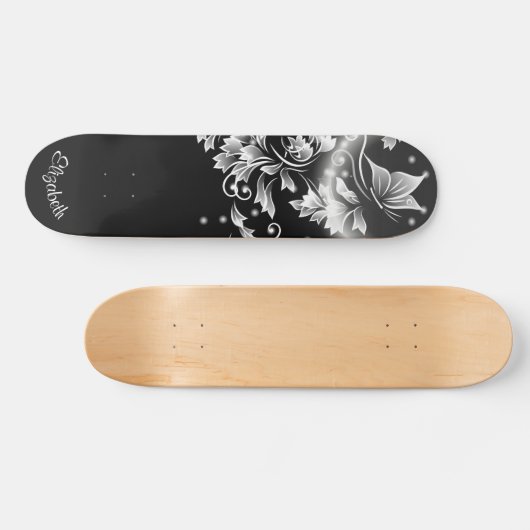 Jouw naam van zwarte en witte vlindervlinder skateboard (Horizontaal)