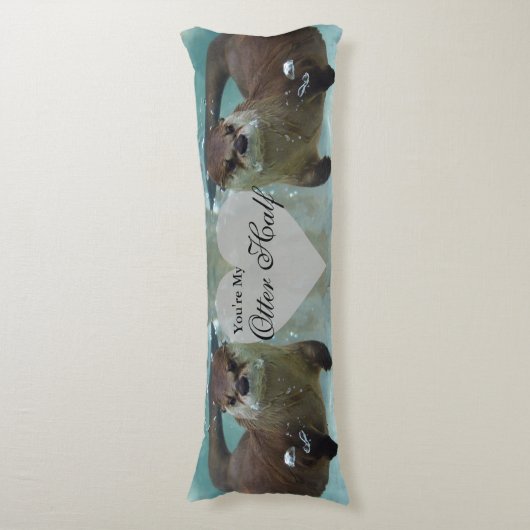 Jouw Otter Half Brown River Otter zwemmen Lichaamskussen (Voorkant Verticaal)