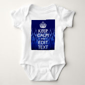 Jouw tekst op "Keep Calm on Blue Racing Flames" Romper (Voorkant)