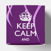 Jouw tekst over "Keep Calm" op Paarse racegevechte Bedankdoosjes (Bovenkant)