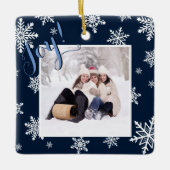 Joy! Kerstfoto van Navy Blue en White Snowflakes Keramisch Ornament (Voorkant)