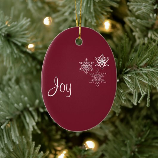 Joy, Peace en 3 Snowflakes Red en White Minimal Keramisch Ornament (Boom)