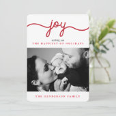 Joy Red Modern Script Carte photo de Noël (Debout devant)