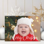 Joyeuse photo de Noël Carte magnétique à script bl<br><div class="desc">Elégante carte magnétique photo Joyeux Noël avec belle écriture cursive en blanc. Ces photos de vacances modernes magnets horizontaux disposent d'une superbe typographie et de votre texte personnalisé sur l'image de fond en blanc en haut.</div>