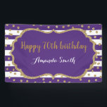 Joyeux 70e anniversaire Bannière Purple and Gold P<br><div class="desc">Bonne bannière du 70e anniversaire pour les femmes ou les hommes. Bannière de fête d'anniversaire violet et or. Parties scintillant d'or Confetti. Grandes taches noires et blanches. Numérique imprimable. Pour plus de personnalisation,  cliquez sur le bouton "Customiser" et utilisez notre outil de conception pour modifier ce modèle.</div>