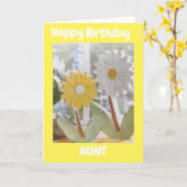 JOYEUX ANNIVERSAIRE *AUNT* AVEC CARTE DE JOURNAUX (Fleur jaune)
