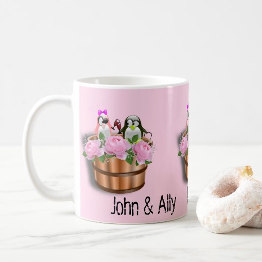 Joyeux Anniversaire de vin rouge Penguin Mug (Avec donut)