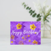 Joyeux Anniversaire, Fleurs violettes Carte postal (Debout devant)