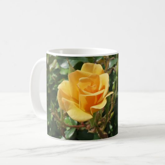 Joyeux anniversaire, maman Mug avec Jaune + Roses  (Devant gauche)