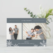 Joyeux Carte photo de vacances Snowflake | Ardoise (Debout devant)