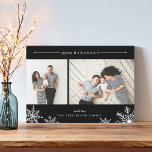 Joyeux Carte photo Hanoukka Snowflake | Black<br><div class="desc">Elégant et moderne Hanoukka carte photo propose deux photos préférées alignées côte à côte, avec "Joyous Hanoukka" en haut en italique blanc et en typographie de bloc. Personnalisez avec votre salutation personnalisée et votre nom en bas, accentué par quatre illustrations de flocon blanc. Un riche arrière - plan noir ajoute...</div>