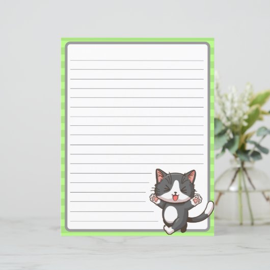 Joyeux chat gris sur papier bordé de vert, (Debout devant)