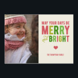 Joyeux et lumineux Noël/ Carte photo de vacances<br><div class="desc">Célébrez la saison des Fêtes avec cette carte de vacances Joyeuse et Lumineuse de Berry Berry Sweet. Produits correspondants :</div>