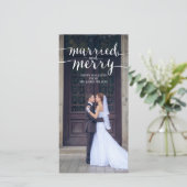 JOYEUX ET MARIÉ CARTE PHOTO DE VACANCES BLANCHES (Debout devant)