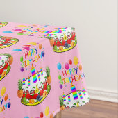 Joyeux gâteau aux fruits de nappes d'anniversaire (In Situ)