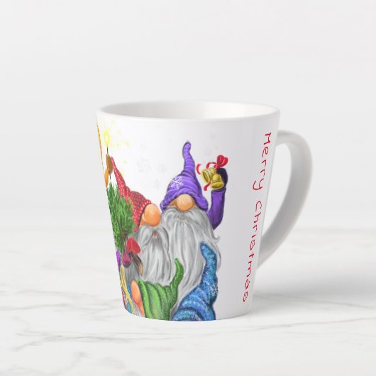 Joyeux Gnomes Latte Mug de Noël (Angle droit)
