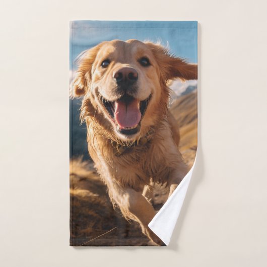 Joyeux Golden Retriever en cours (Serviette à main)