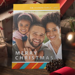 Joyeux Noël Moderne Stripes Photo Foil Vacances<br><div class="desc">Joyeux Noël Moderne Stripes Photo Foil Cartes de fin de année présente votre photo préférée sur un simple arrière - plan rayé jaune, orange, rouge et bleu avec le texte "Joyeux Noël" dans la typographie de script de feuille moderne. Parfait pour Noël à envoyer à des amis et à la...</div>