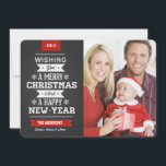 Joyeux Noël Preppy Chalkboard Carte photo<br><div class="desc">Fun et festif coins arrondis style préppy panneau craie Noël Fêtes de voeux modèle photo sur cartes plates tendance. Style de tableau noir rustique avec arrière - plan noir avec typographie de style de varsité rétro, et bordure vintage. Ajoutez votre photo de famille préférée ou la première photo de vacances...</div>