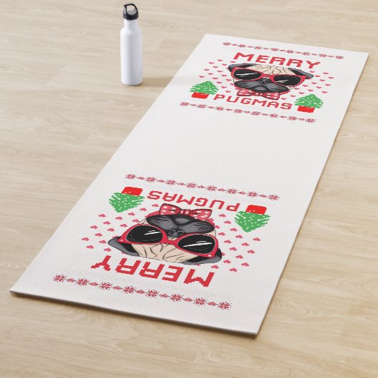Joyeux Pugmas ! Tapis de yoga (En situation)