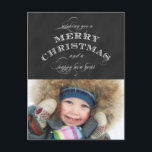 JOYEUX TABLEAU DE LA CARTE POSTALE %PIPE% DE PHOTO<br><div class="desc">CARTE POSTALE de SALUTATION de VACANCES de PHOTO de NOËL À LA MODE et JOYEUX dans le TABLEAU NOIR. Envoyez vos salutations personnalisées de vacances à la famille et aux amis avec cette carte postale de photo avec une police de MANUSCRIT avec le texte : Vous souhaitant un Joyeux Noël...</div>