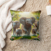 Joyful Baby Elephant Coussin (Couverture)