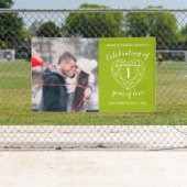 Jubileum groene peridot hart gepersonaliseerde fot spandoek (Insitu)