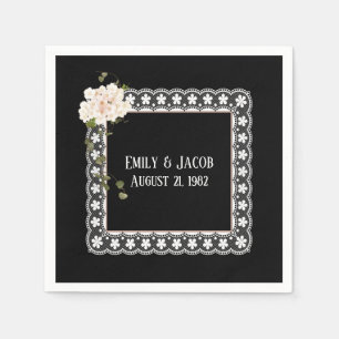 Jubileum witte lens op zwart servet